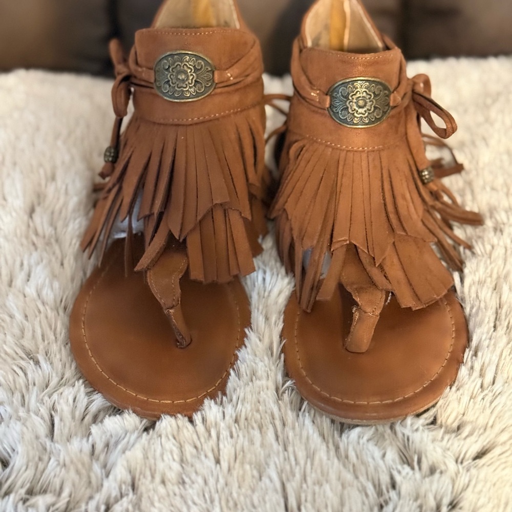 Western Flare Fringed Brown Sandals